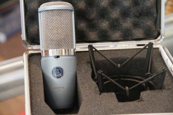 AKG Perception 420 - Image 3