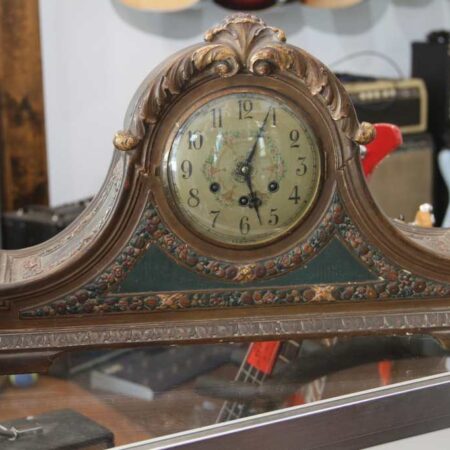 Hutch Clock