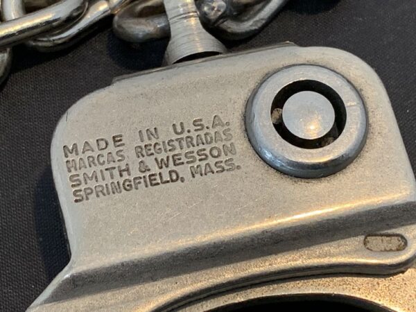Smith and Wesson Handcuffs Model 94 (Rare) Long Chain - Image 2