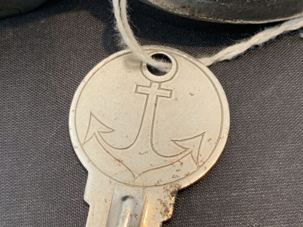 Vintage Hamburg 8 German Folding Handcuffs - Image 2
