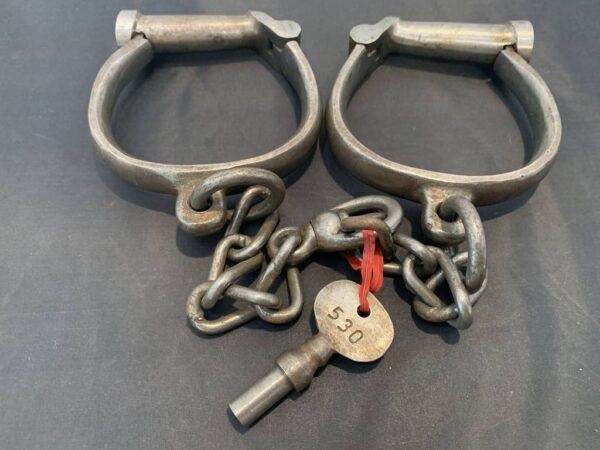 Hiatt Darby Handcuffs