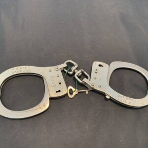 A.W. NAHT Bund Handcuffs: Hamburg, Germany