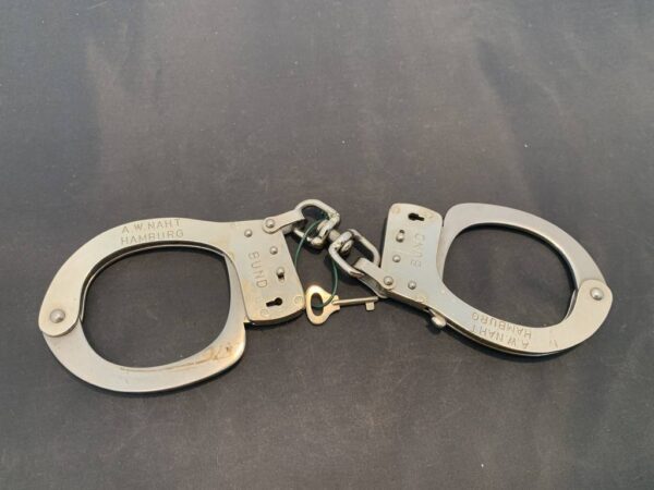 A.W. NAHT Bund Handcuffs: Hamburg, Germany