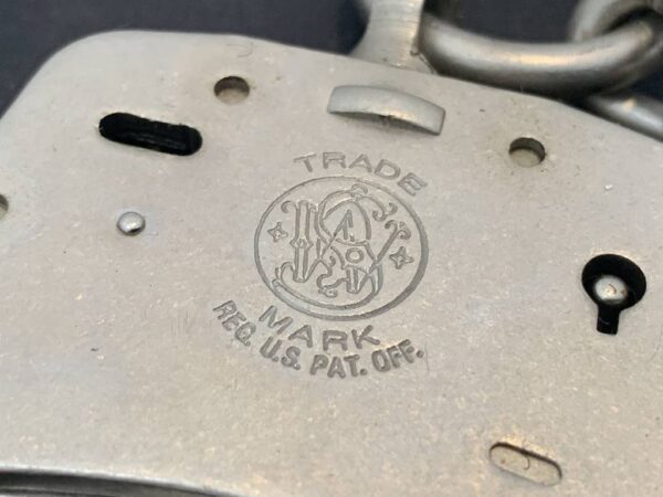 Smith & Wesson belly chain restraint system - Image 2