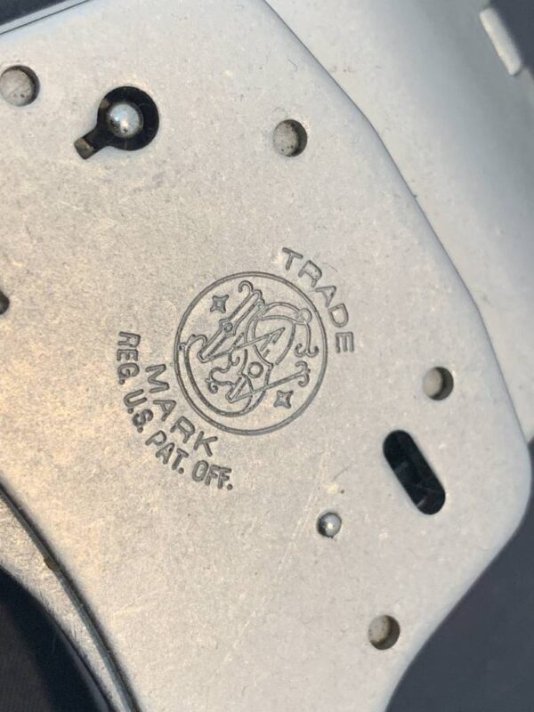 Smith and Wesson Single Hinge Handcuffs M-200 Nickle - Image 2