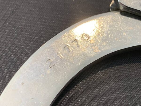 Hiatts Made In England-Handcuffs - Image 3