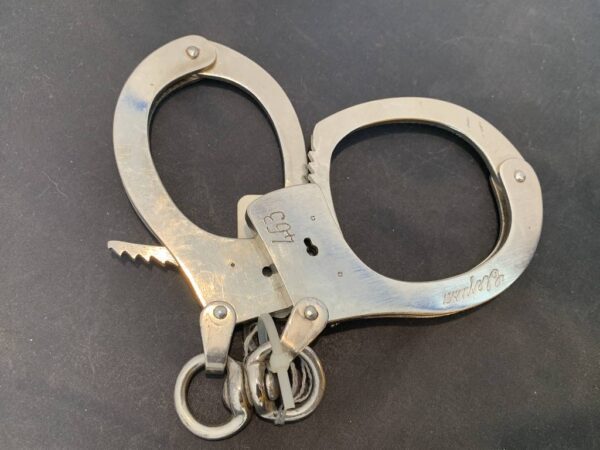 Clejuso Handcuffs