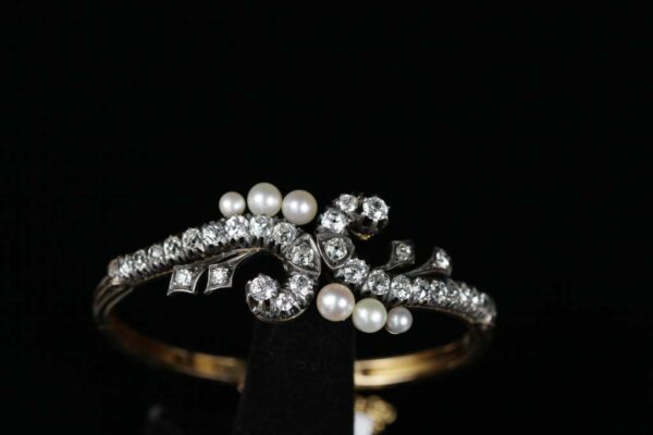 Diamond and Pearl Bracelet - Image 4