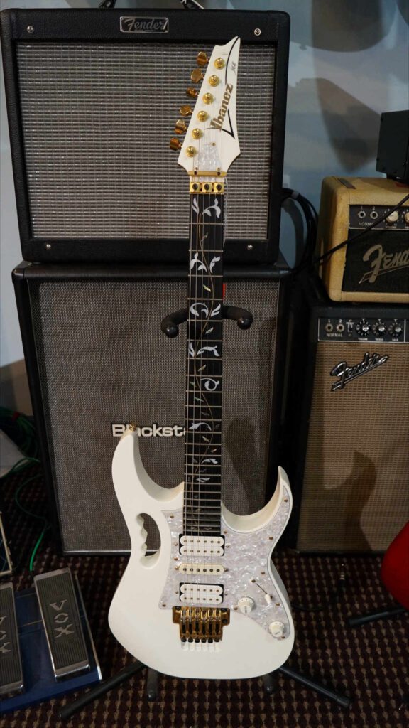 Ibanez Steve Vai Signature Premium JEM7VP - White